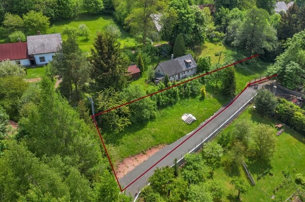 Pozemek se stavebním povolením